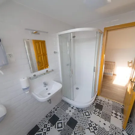 Kun Pista Vendeghaz Iii Pensiune Vertesboglar