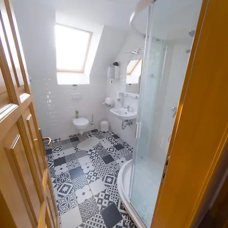 Kun Pista Vendeghaz Iii Pensiune Vertesboglar