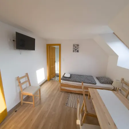 Kun Pista Vendeghaz Iii Vertesboglar