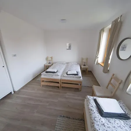 Kun Pista Vendeghaz Iii 3* Vertesboglar