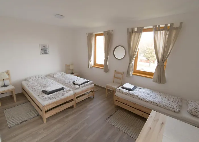 Kun Pista Vendeghaz Iii Гостевой дом 3*